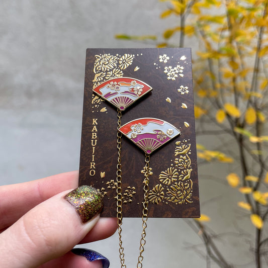 Lesbian Pride Fans – Collar Pin Set